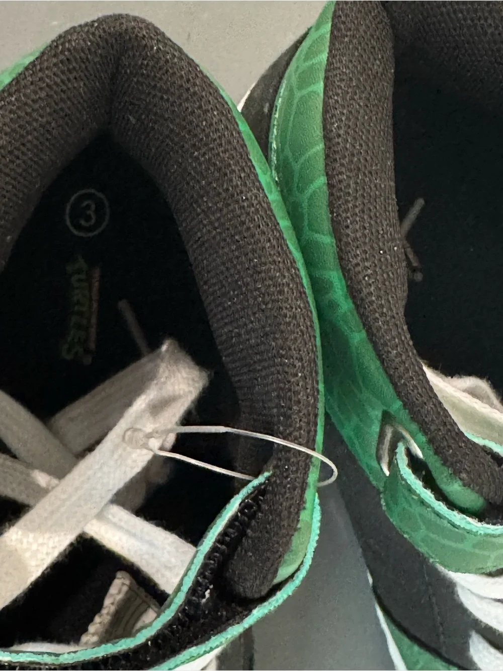 Kids High-Top Sneakers with Green and Black Accents - Durable Everyday Shoes